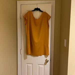 Scallop Trim Batwing Sleeve Tunic dress